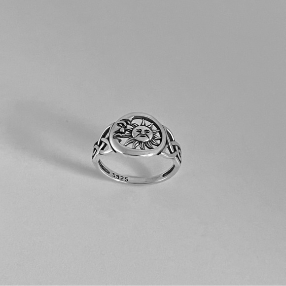 Sterling silver Celtic sun and moon ring, sun ring, moon ring, celtic ring - Picture 6 of 11